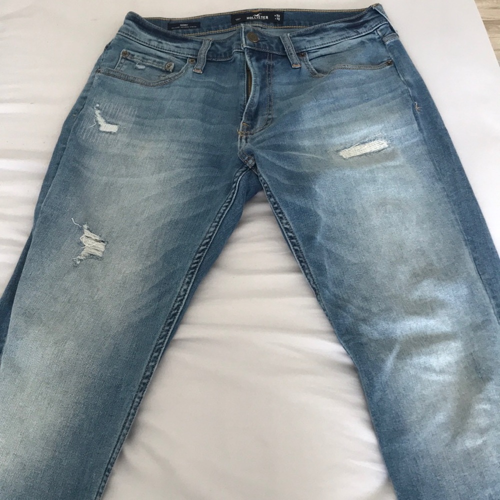 Hollister Rip Slim fit 32x32 Medium Wash Jean